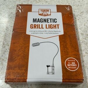 New in package Yukon Glory Magnetic Grill Light bbq holiday gift outdoors